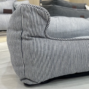 Grands lits en tissu recyclé pour animaux de compagnie Lavable <span class=keywords><strong>Xxl</strong></span> Soft Designer Lit pour chiens de luxe moderne, imperméable et apaisant pour grands chiens - Product Image 3