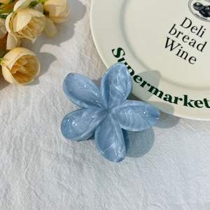 วันหยุดพักผ่อนที่ชายหาดใหม่  คลิปหนีบผมรูปดอกชบาฮาวายสวยงามสำหรับผู้หญิง - Product Image 6