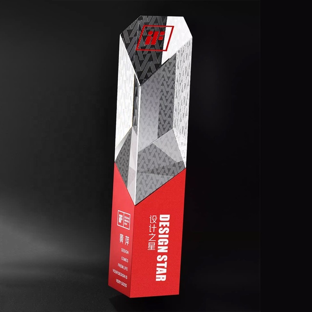 Guangzhou Wholesale Custom Red Metal 3D Laser Crystal Sport Trophy K9 Pinnacle Crystal Glass Award with Black Color Base