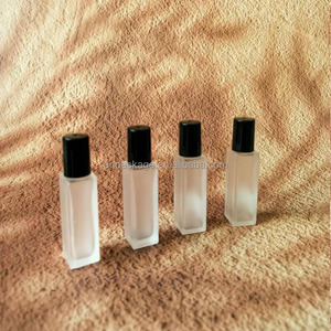 Flacon roll-on en verre dépoli de 9 ml avec <span class=keywords><strong>bille</strong></span> métallique carrée, vide, pour parfum et huiles essentielles, personnalisable avec logo, emballage cosmétique en gros - Product Image 4