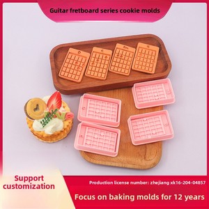 Moule à biscuits 3D pour touche de <span class=keywords><strong>guitare</strong></span>, motif musical de dessin animé, tampon en argile DIY - Product Image 5