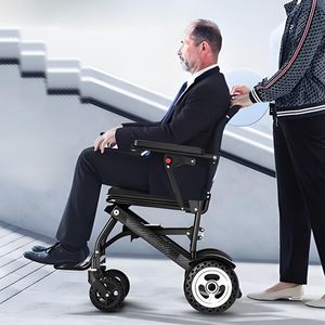 Fauteuil roulant électrique pliable en aluminium léger avec batterie au lithium 6A de 9,8 kg pour personnes handicapées, fauteuil roulant électrique portable - Product Image 5