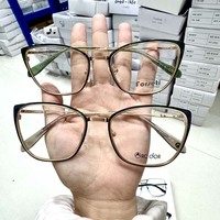 Montures de lunettes optiques en métal de haute qualité, en stock, prêtes à être expédiées, liquidation de stock, mélange de modèles, montures de lunettes optiques en métal tendance pour hommes et femmes