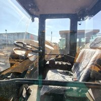 Compacteur routier d'occasion CAT CS-683E monocylindre, 18,8 tonnes, faible nombre d'heures, entretien facile, compactage routier