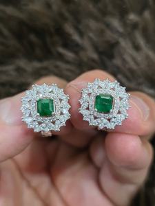 Magnífico Anillo de Plata de Ley 925 con Gema Verde Elegante de 2 Quilates, Corte Esmeralda, Engaste en Canal, Joyería Fina - Product Image 6