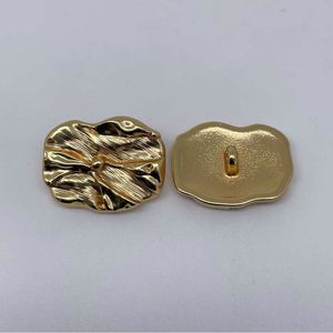 เสื้อสเวตเตอร์กันลมกระดุมโลหะเย็บมือลายใบบัวแบบไม่สม่ำเสมอ - Product Image 2