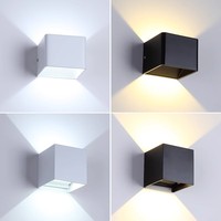 Offre Spéciale 3500k blanc chaud LED applique murale G9 ampoule remplaçable base en aluminium carrée montée à l'extérieur pour la maison