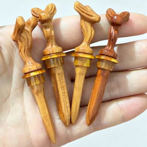Espada con Cabeza de Dragón de Madera de Durazno de 7 cm, Objeto Decorativo de Feng Shui, 3 Piezas al por Mayor - Product Image 3
