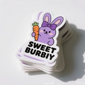 Autocollants en vinyle adhésif personnalisés et imperméables pour la promotion des bougies - Étiquettes de logo découpées sur mesure avec des dimensions personnalisées - Product Image 1