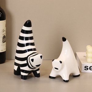 Figurine en céramique de chat abstrait Mystic Arts, rayée noir et blanc, décoration moderne pour la maison, ornement de bureau - Product Image 3