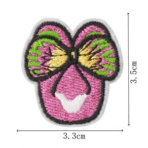 Patch brodé mignon pour veste, sac, robe, motif fille, lunettes de soleil roses, sac à rouge à lèvres, chaussures à talons hauts, bikini, Hello Kitty - Product Image 4