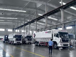 Réservoir d'alimentation en vrac 38m ³ Boîte à fourrage pour porcs de haute qualité Camion de livraison d'alimentation <span class=keywords><strong>Transport</strong></span> d'aliments Taille personnalisée avec tarière - Product Image 3