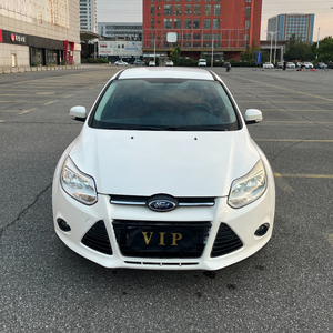 Vente en gros <span class=keywords><strong>Ford</strong></span> <span class=keywords><strong>Focus</strong></span> SEL <span class=keywords><strong>2012</strong></span> d'occasion, berline 4 portes, 25 000 miles, intérieur cuir, caméra de recul, boîte manuelle, pneus R18, conduite à gauche - Product Image 1