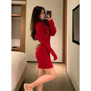 Abito Maglione Rosso Vintage con Cappuccio e Mezza Zip, Antistatico, Elegante e Retrò per <span class=keywords><strong>Capodanno</strong></span> - Product Image 4