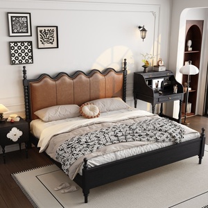 Lit rembourré en cuir vintage français avec cadre en bois de chêne massif, tailles King/Queen/Full pour chambre à coucher - Product Image 4