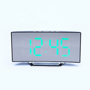 Reloj despertador digital LED inteligente con pantalla de temperatura, carga USB, modo nocturno, diseño de espejo para decoración del hogar o escritorio. - Product Image 1