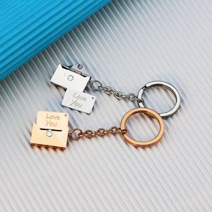 Nouveaux styles de porte-clés en acier inoxydable en forme d'enveloppe de lettre d'amour, cadeau de confession pour la Saint-Valentin, pendentif personnalisé au laser, porte-clés en métal - Product Image 3