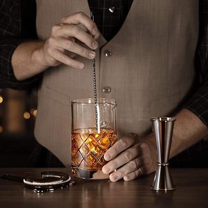 Ensemble <span class=keywords><strong>de</strong></span> 4 verres à cocktail en cristal <span class=keywords><strong>de</strong></span> 18 oz, fond épais et lesté, kit <span class=keywords><strong>de</strong></span> <span class=keywords><strong>barman</strong></span> pour bar et vin - Product Image 6