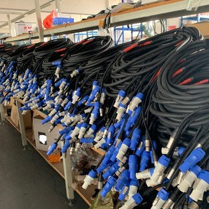 Cable híbrido DMX & Power 2 en 1 con conector Powercon XLR 3pin/5pin 3x2,5mm combi 512 Power Wires Stage - Product Image 4
