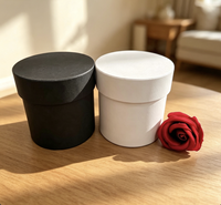 Boîtes rondes de luxe pour fleuristes en papier noir floral, avec matériaux recyclés, gaufrage, revêtement UV, commandes personnalisées acceptées