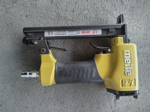 <strong>Air</strong> <strong>Stapler</strong> (Metal) for DIY Woodworking &amp; Packaging 10-22mm Nail Capacity - Product Image 6