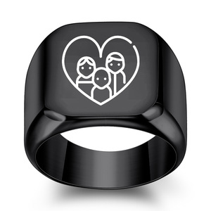 Bague Cœur Famille Personnalisée 18mm Or Carré Gravé au Laser Bijou Unisexe Cadeau - Product Image 4