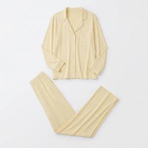 Ensemble pyjama en bambou sur mesure jaune pour femmes grandes tailles, 2 pièces, pyjama boutonné, vêtements de nuit doux et soyeux, ensemble de vêtements de détente - Product Image 6