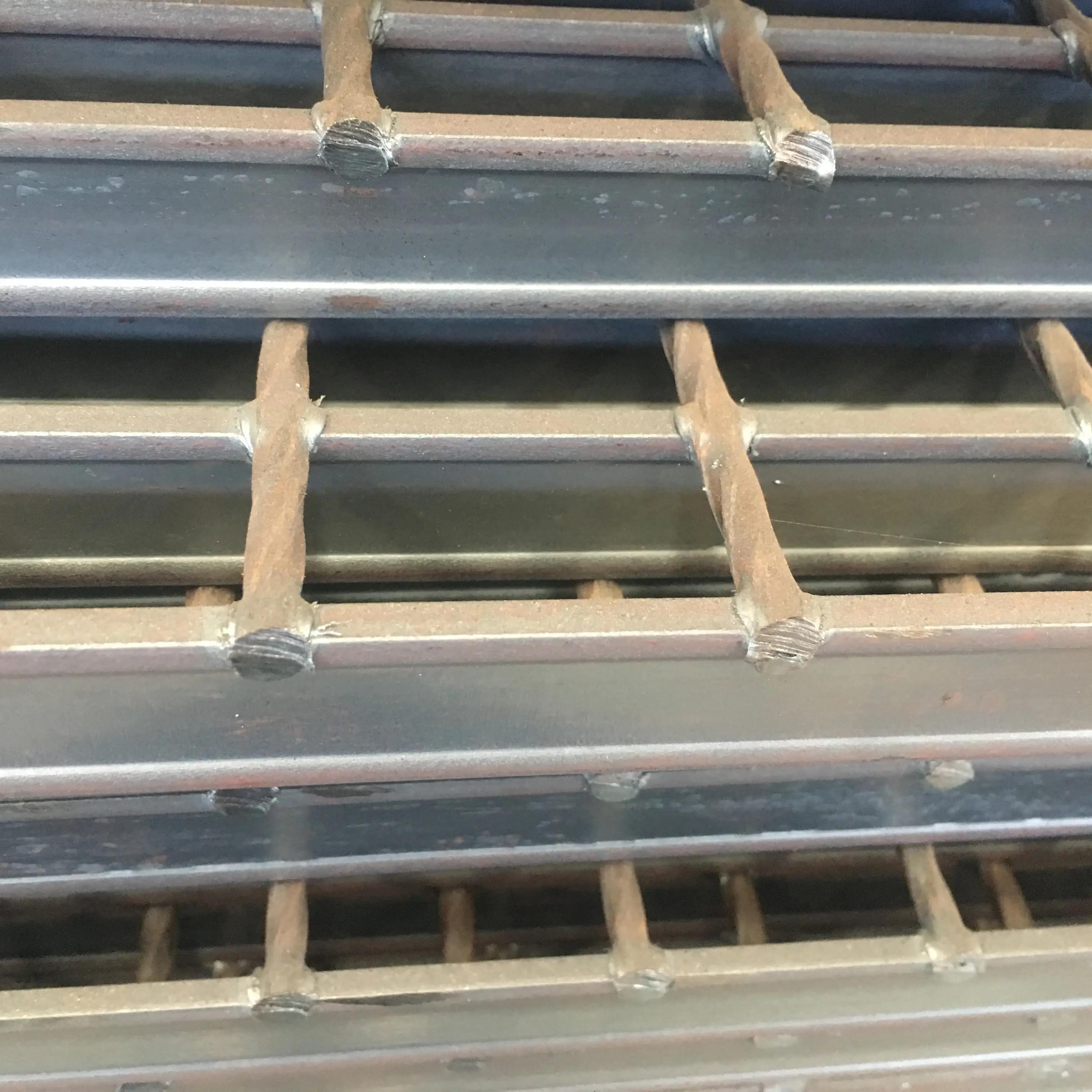 Wholesale a36 20mm 30mm 30x30 pitch hot dipped galvanized swage steel flat I bar serrated floor plain bar grating