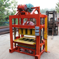 Machine manuelle de fabrication de blocs creux en béton de 8 et 6 pouces pour le Sénégal - À vendre