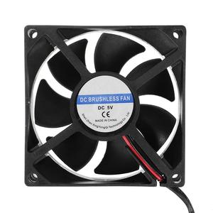 Ventilador axial de 12 pulgadas con energía solar, 5V DC sin escobillas, para ventilación de mascotas, pollos, perros y gatos - Product Image 3