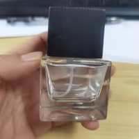 Vente en gros Carré personnalisé de 30ml 50ml 100ml Bouteille vide en verre pour huile parfumée avec couvercle en bois