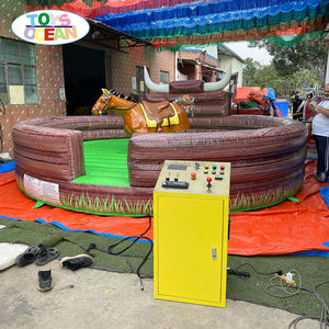 Taureau mécanique avec matelas gonflable, jeu interactif dans un parc d'attractions - Product Image 4