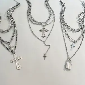 热卖Instagram合金复古珍珠十字架吊坠，配有朋克多功能多层男女毛衣项链