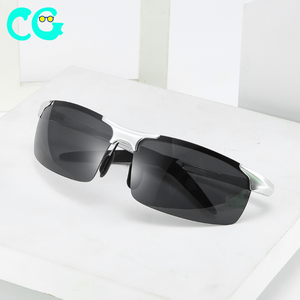 2019 nuovi <span class=keywords><strong>occhiali</strong></span> <span class=keywords><strong>da</strong></span> <span class=keywords><strong>sole</strong></span> <span class=keywords><strong>da</strong></span> <span class=keywords><strong>uomo</strong></span> polarizzatore sport equitazione <span class=keywords><strong>occhiali</strong></span> smart fotosensibile colore <span class=keywords><strong>occhiali</strong></span> - Product Image 2