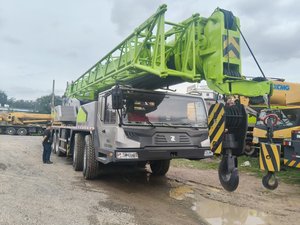 90% New Zoomlion ZTC800 25/30/40/70/75/80/100T Used Mobile Truck <b>Crane</b> Low Mileage Original Core Parts - Product Image 2