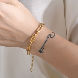 Pulseras de Cadena con Colgante Redondo de Circonio Chapado en Oro para Mujer - Product Image 4
