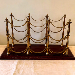 Support à vin créatif en bois de style américain en forme de bateau avec motif floral pour présentoir de comptoir ou de réfrigérateur, idéal pour les fêtes et la maison - Product Image 1