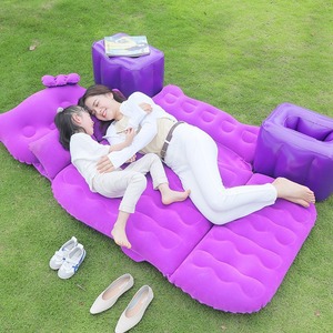 ที่นอนเป่าลมในรถยนต์ ขนาด 135 ซม. ผลิตจาก PVC แบบฟล็อกกิ้ง สำหรับรถเก๋ง รถ SUV ใช้สำหรับการเดินทาง - Product Image 1