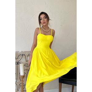 Robe de soirée longue mi-mollet en mousseline jaune, coupe trapèze, col carré, taille empire, froncée et respirante - Product Image 3