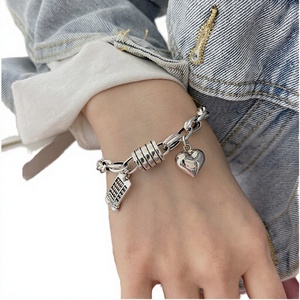 Bracelet tendance en argent S925, coupe princesse, cadeau pour femme, style rétro, amour doux, bijoux créatifs, vente en gros d'usine - Product Image 2
