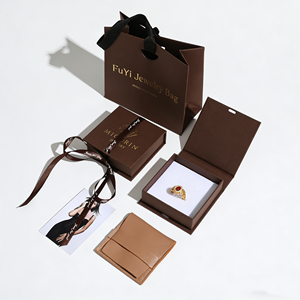 Bolsa de Papel Verde y Rosa con Impresión Personalizada para Joyería, Regalos, Manualidades y Compras, con Lazo y Logotipo Propio - Product Image 1