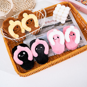 Lindo llavero de peluche con forma de chancla, adorable colgante de peluche con forma de zapatilla y cara bordada para accesorios de verano - Product Image 4