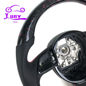 Volante de Fibra de Carbono Forjado Personalizado con Fragmentos Rosados para <span class=keywords><strong>Audi</strong></span> S4 A3 A6 A7 A8 S3 S4 S5 RS3 RS4 RS6 Estilo Racing - Product Image 5