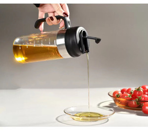 Botella dispensadora <span class=keywords><strong>de</strong></span> <span class=keywords><strong>aceite</strong></span> <span class=keywords><strong>de</strong></span> <span class=keywords><strong>oliva</strong></span> <span class=keywords><strong>de</strong></span> vidrio <span class=keywords><strong>de</strong></span> borosilicato <span class=keywords><strong>de</strong></span> alta calidad <span class=keywords><strong>de</strong></span> 500 ml al por mayor - Apertura y cierre automático 2 en 1 con boquilla antiderrame y tapa antipolvo - Product Image 6