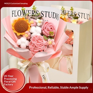 Bouquet di Fiori Artificiali Lavorati a Mano: Calla Floccate Rosa, Garofani Rossi, Fiori Eterni, Regalo per la Festa della Mamma - Product Image 3