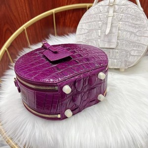 Sac à bandoulière rond en cuir de crocodile 100 % véritable violet – Sac à main de luxe à poignée unique avec fermeture éclair |   Sac fourre-tout OEM - Product Image 3