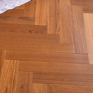 Plancher en chêne contrecollé à chevrons de 12 mm, ignifuge, brillant, de qualité ABCD, à trois couches, conforme RoHS, pour projets immobiliers - Product Image 1