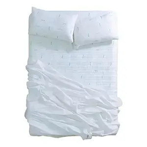 Cubrecolchón Doble Blanco Vianney Vialifresh 1.9x1.35m, Espuma Viscoelástica Acolchada, para Uso en Todas las Estaciones - Product Image 6