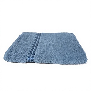Serviette en coton bleue, douce et absorbante, pour le bain, la décoration, le spa, le bord de piscine, la cuisine, avec logo personnalisé - Product Image 1