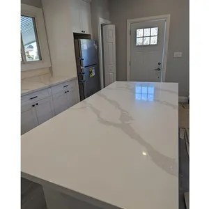 YD taş yapay beyaz Calacatta kuvars levha mutfak tezgahı beyaz kuvars mutfak üst
